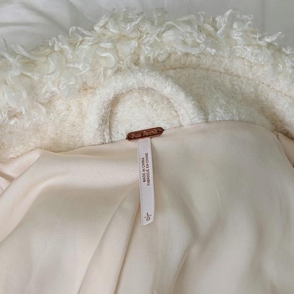 Free People Coat Jacket Wool Blend Sherpa Trim Button Front Lined Ivory L NWT - Picture 12 of 16